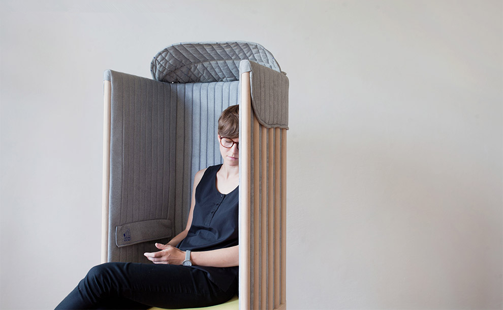 1481701787821436.jpg Offline Chair1.jpg